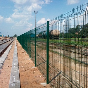 Ограждения для железных дорог и автомагистралей